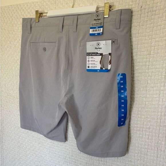 NWT Golf Shorts✨ - Picture 3 of 6